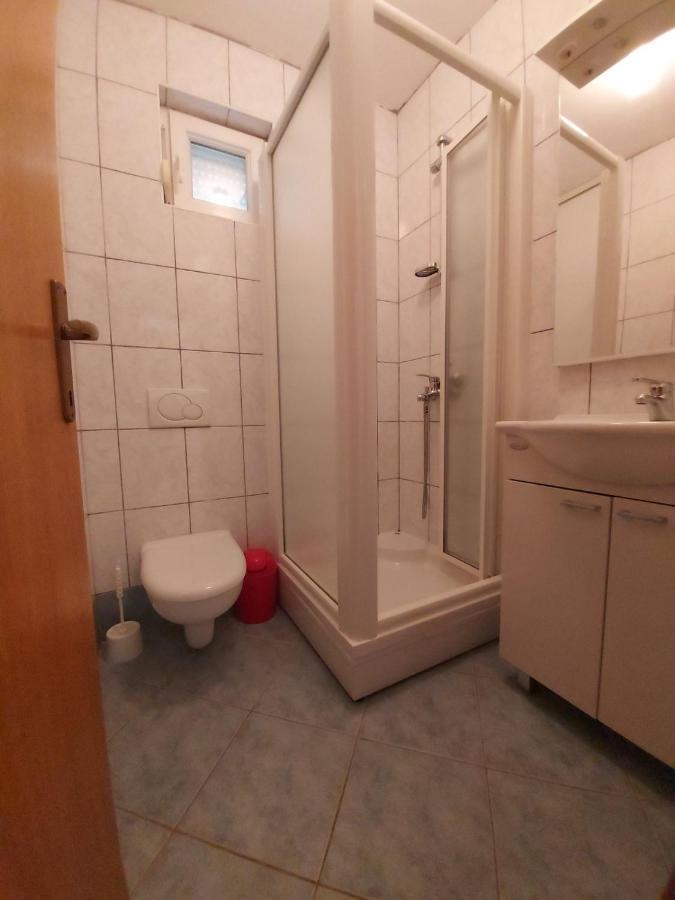 Apartment Pezic Krk Town Eksteriør billede